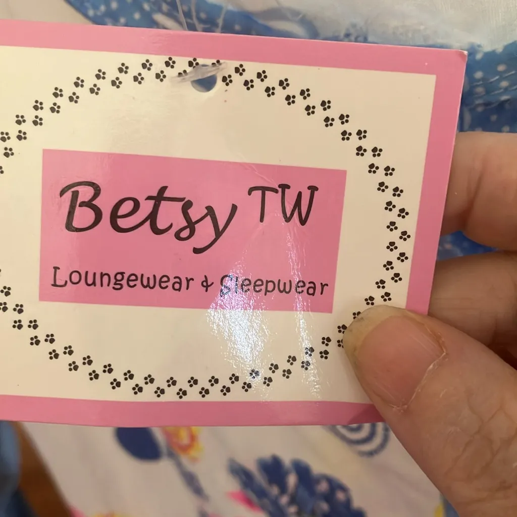 FINAL MARKDOWN Capri Pajamas Set - Image 6