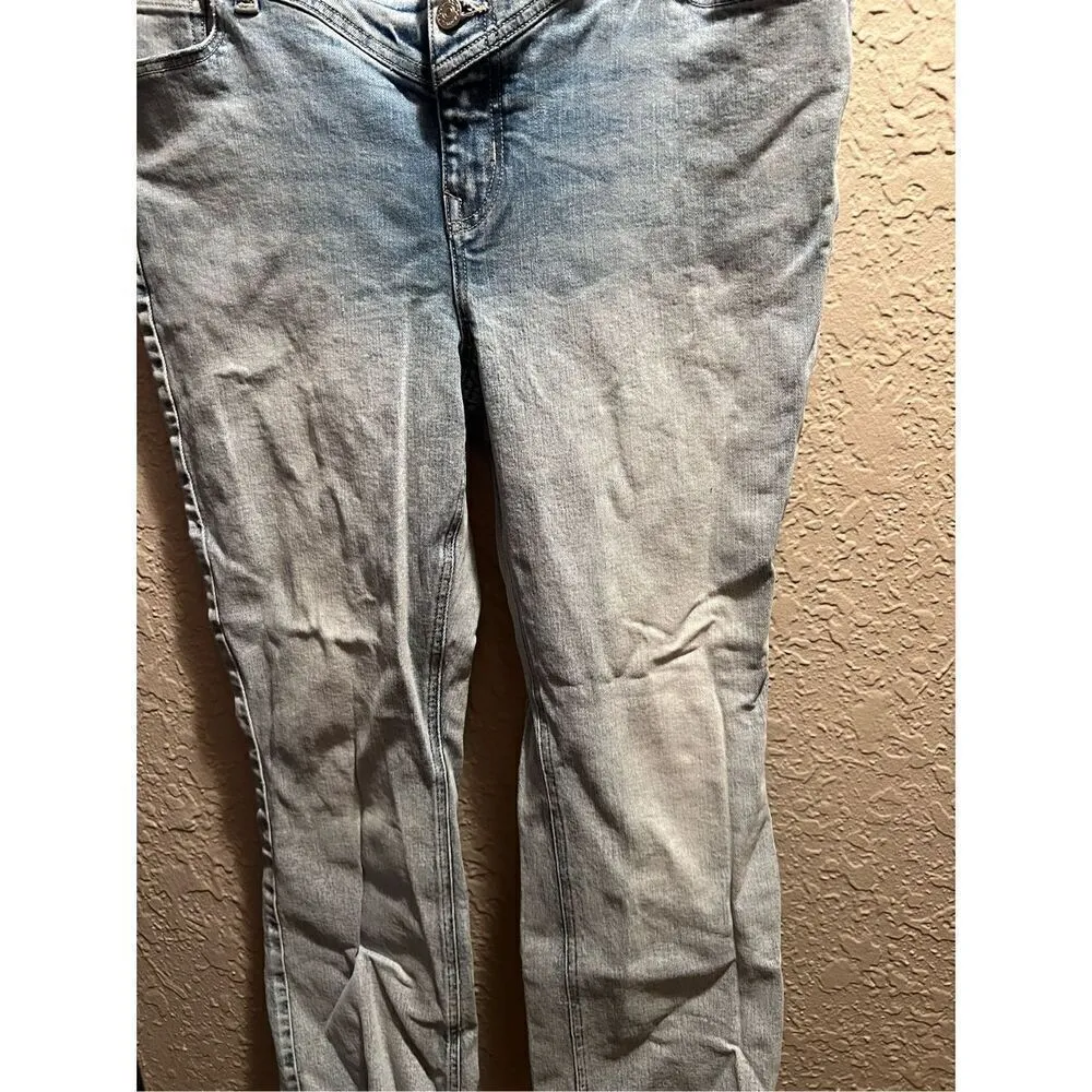 m Jeans By Maurices Light Colored Mid-Rise Kick Boot Ankle Jeans Woman’s Size 16 - Image 3