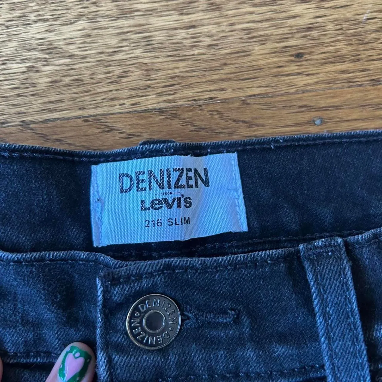 Denizen from Levi's Black cutoff denim shorts sz 32 - Image 2