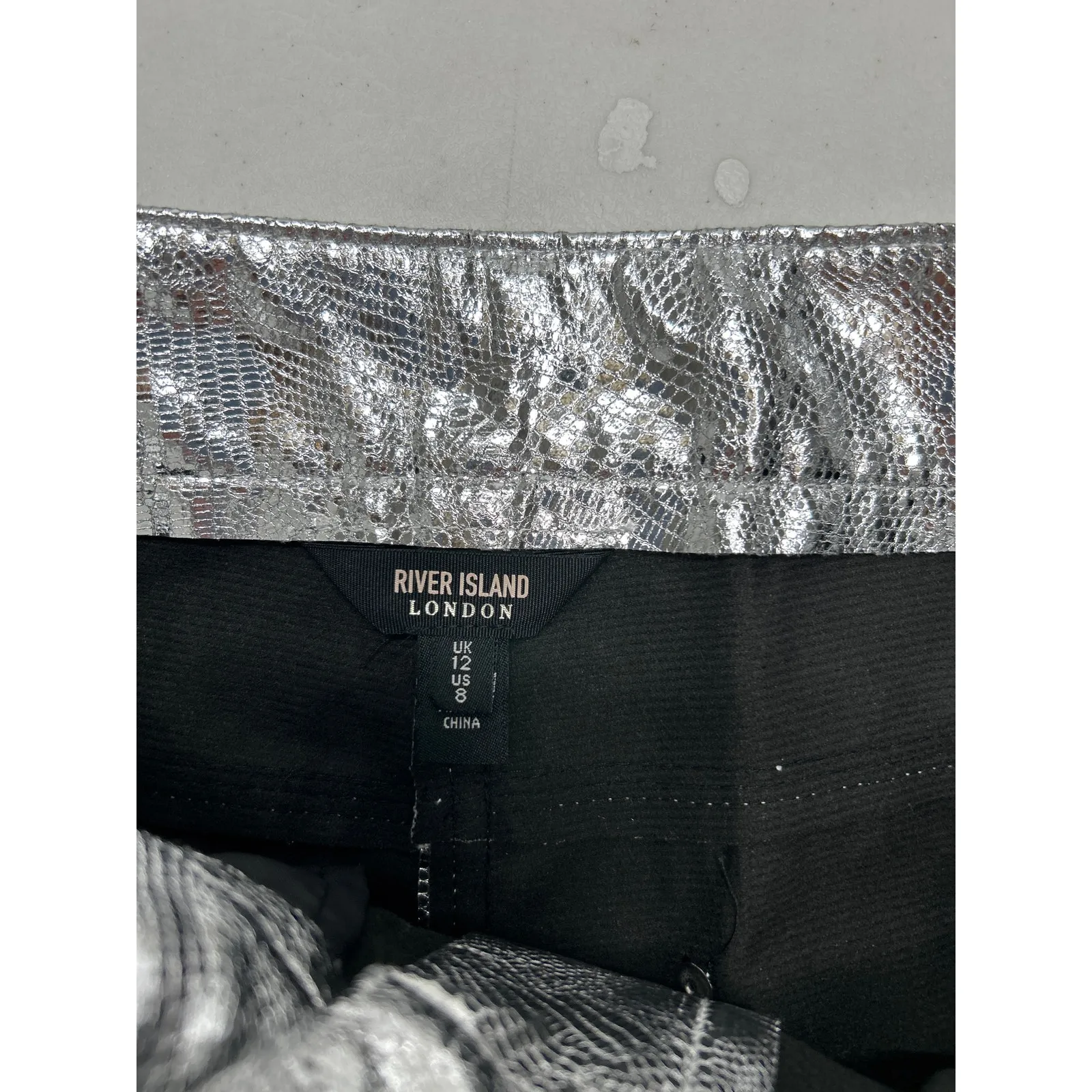 River Island Metallic Snakeskin Embossed Faux Leather Pants in Silver Size 8 - Image 4