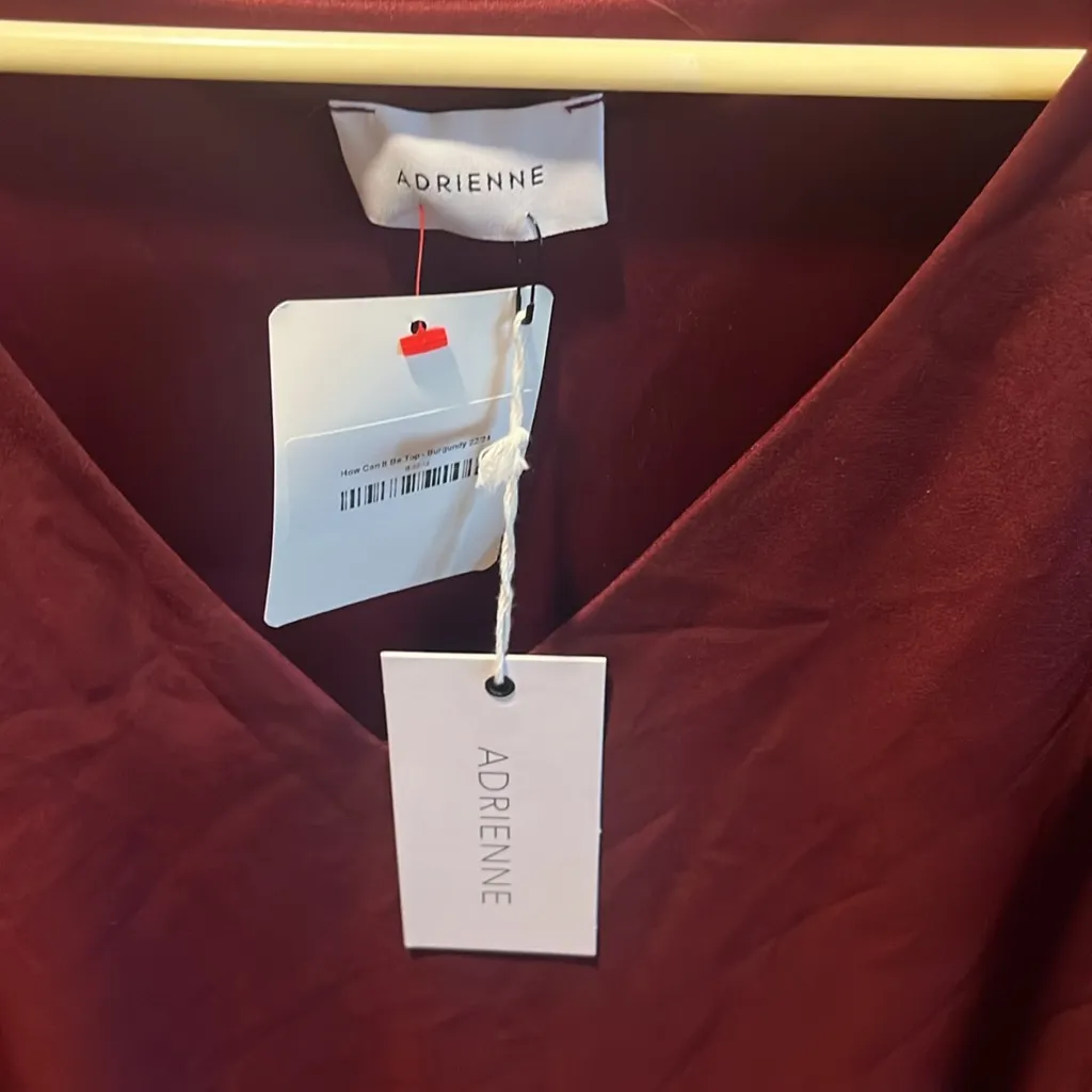 Perfectly‎ Priscilla maroon flowy V - Image 2