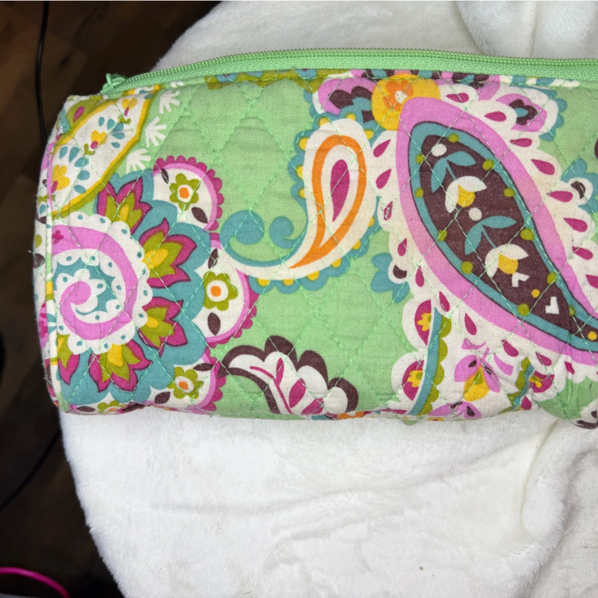 Vera Bradley Tutti Frutti Floral Paisley Wristlet with Silver Clasp Retired - Image 13