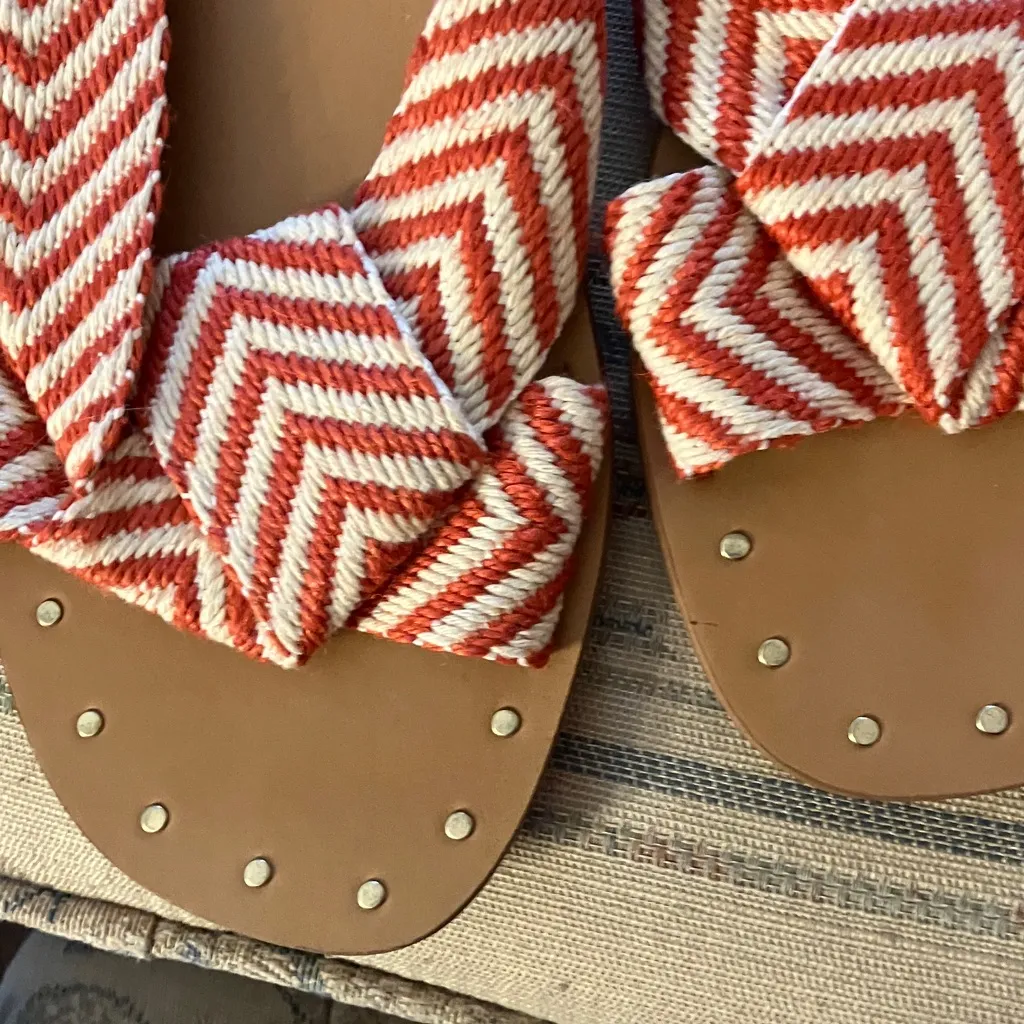 Universal thread Red and White Chevron Sandals 7 1/2 wide - Image 2
