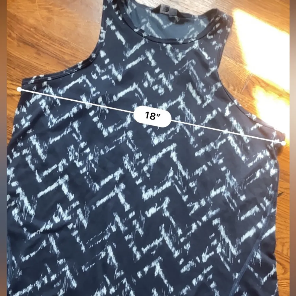 NWOT The North Face Racerback Tank - Image 13