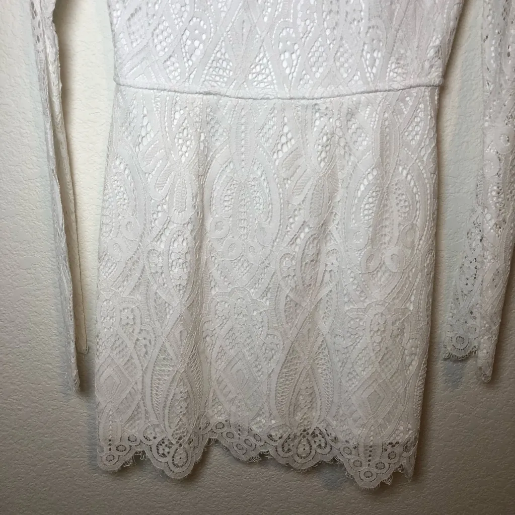 Lulus  Gorgeous Attraction White Lace Structured Long Sleeve Mini Dress Size S - Image 5