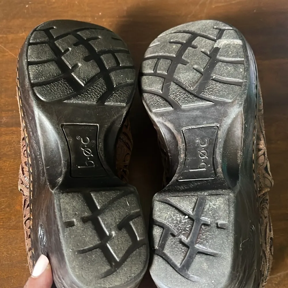 B O C BORN CONCEPT WOMEN'S sz PEGGY CLOG BROWN TOOLED LEATHER SLIP ON - Image 8