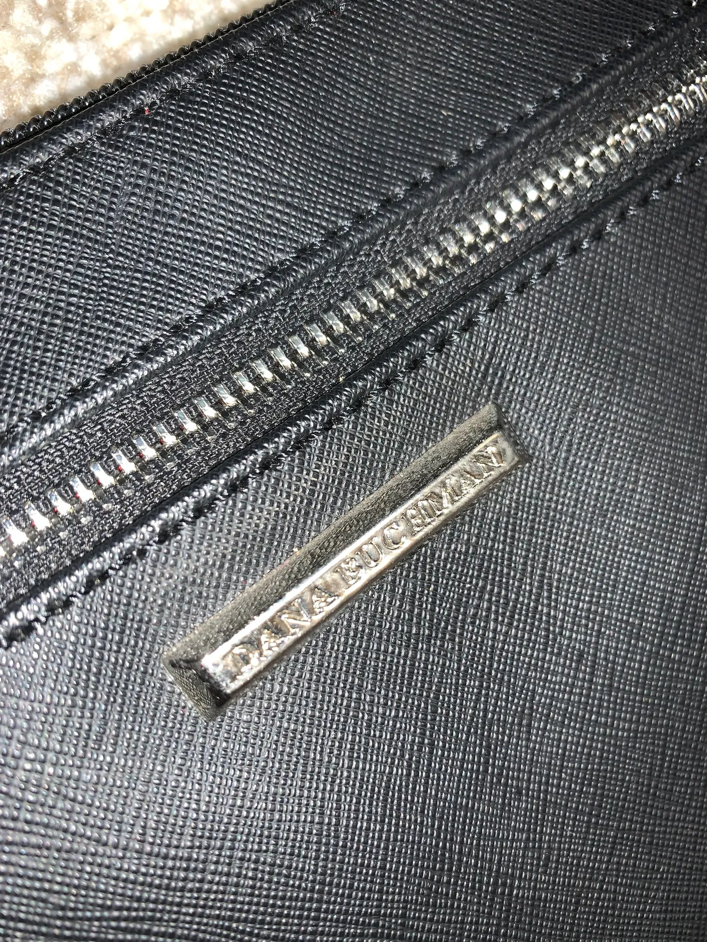 Dana Buchman Cute leather  bag - Image 4