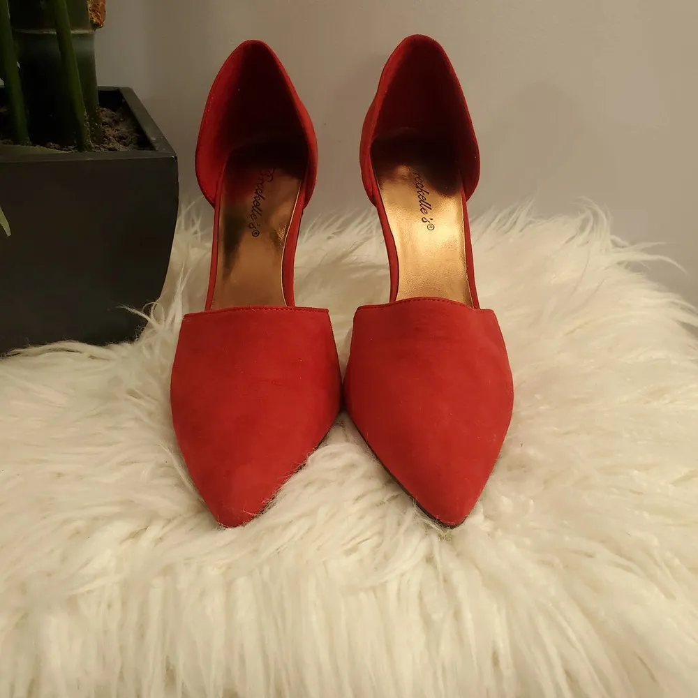 Breckelle's Megan 21 Red Faux Suede Pointed Toe Pumps 8 - Image 2