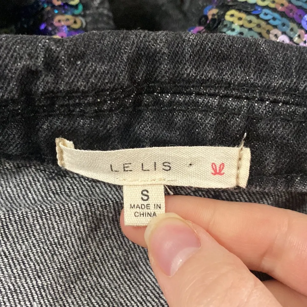 Le Lis shimmer and shine sequined cropped denim jacket with fringe hem size S - Image 14
