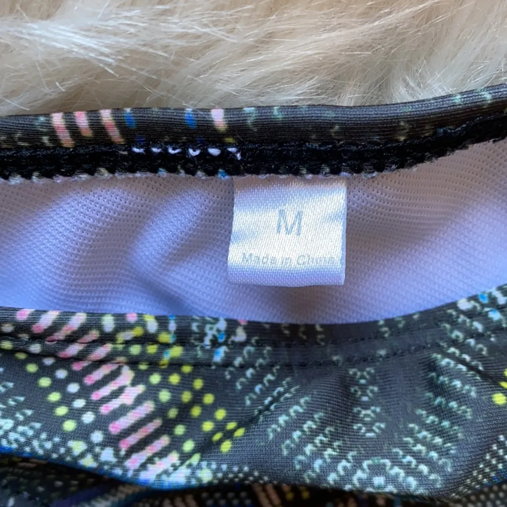 Blue & Black Patterned Underwire Bikini Size Medium - Image 4