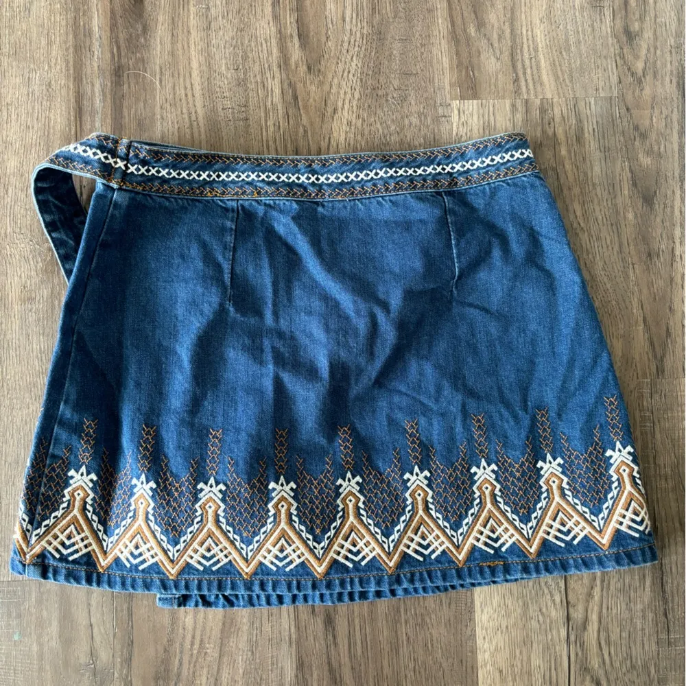 Free people denim embroidered skirt - Image 4