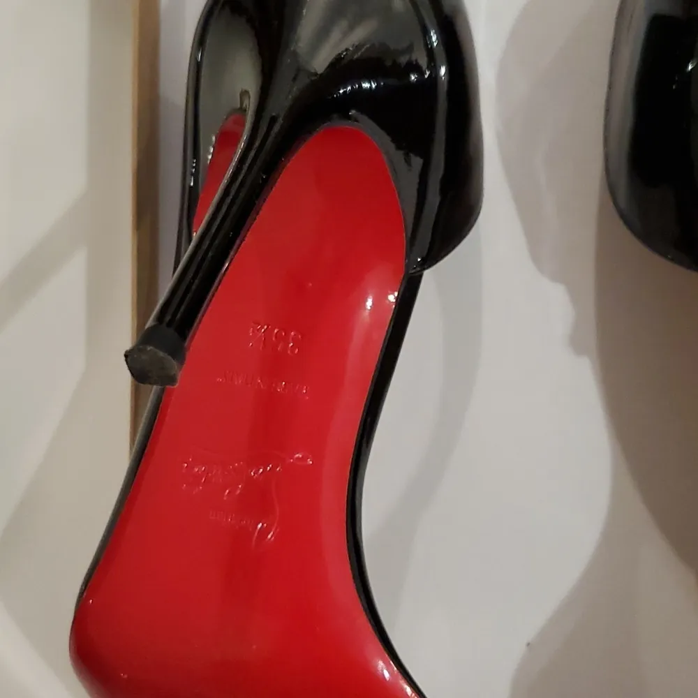 New Christian Louboutin Black Patent Leather Toboggan - Image 8