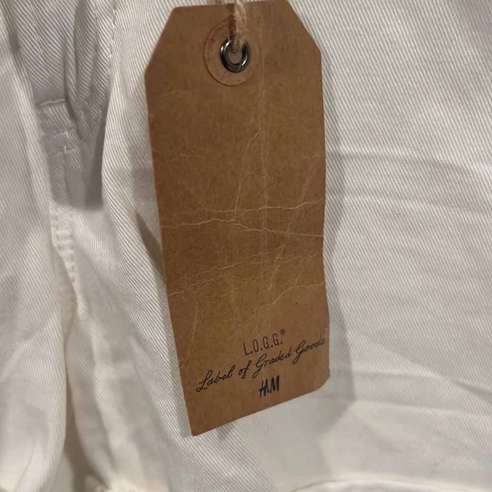 L.O.G.G by H&M cotton shorts  size‎ 27 - Image 3