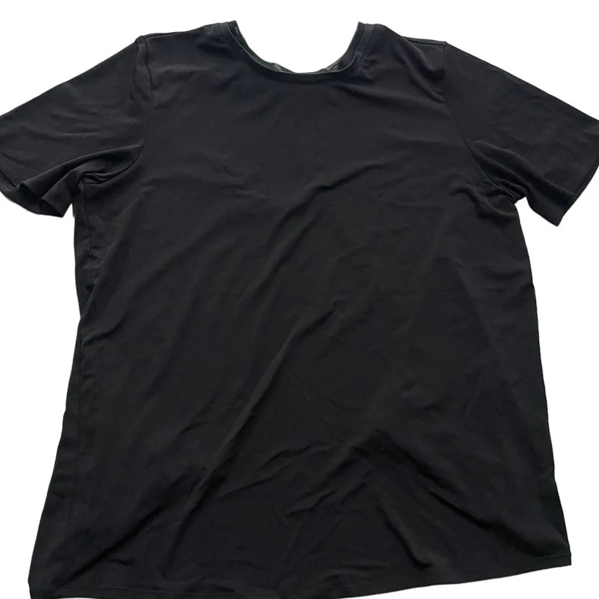 Fabletics Shirt Womens Medium Black Vivienne Split Back‎ Tee - Image 2