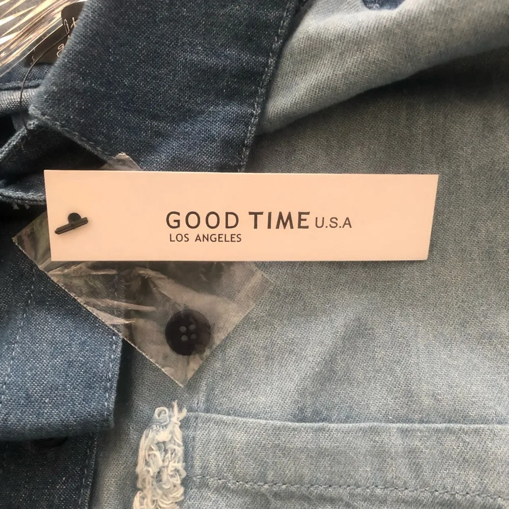 Good Time USA Blue Denim Long Sleeve Frayed denim Shirt NWT L Size L - Image 9