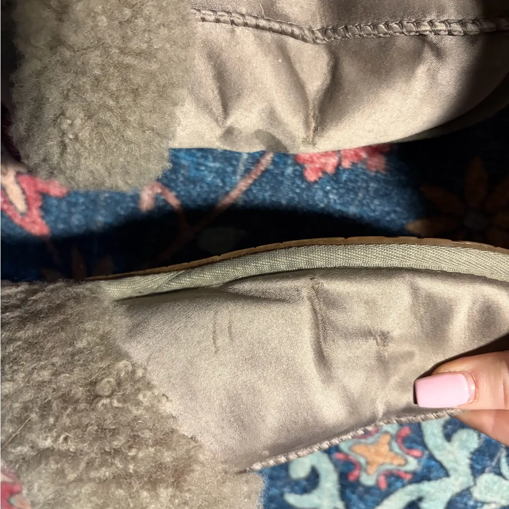 UGG  Women's Taupe Shearling Slippers - Image 8