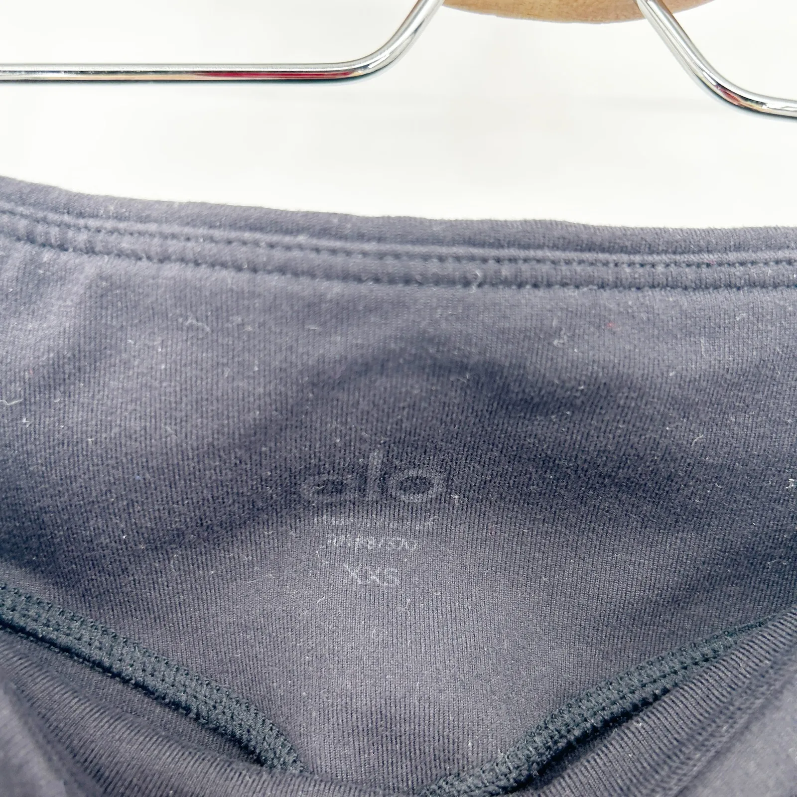 Alo Yoga Womens Airbrush High Waist Kick‎ Back Slit Flare Yoga Pants XXS Black - Image 5