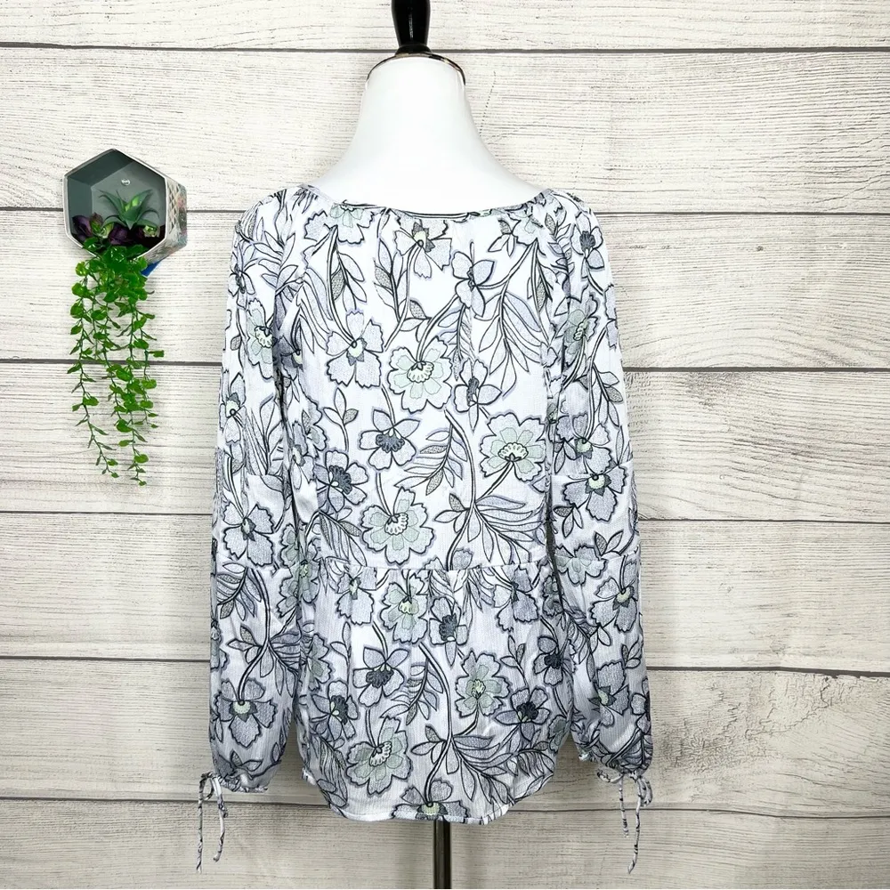 NWT Vera Wang Blue Long Sleeve Floral Keyhole Peasant Blouse Top Size XS - Image 9
