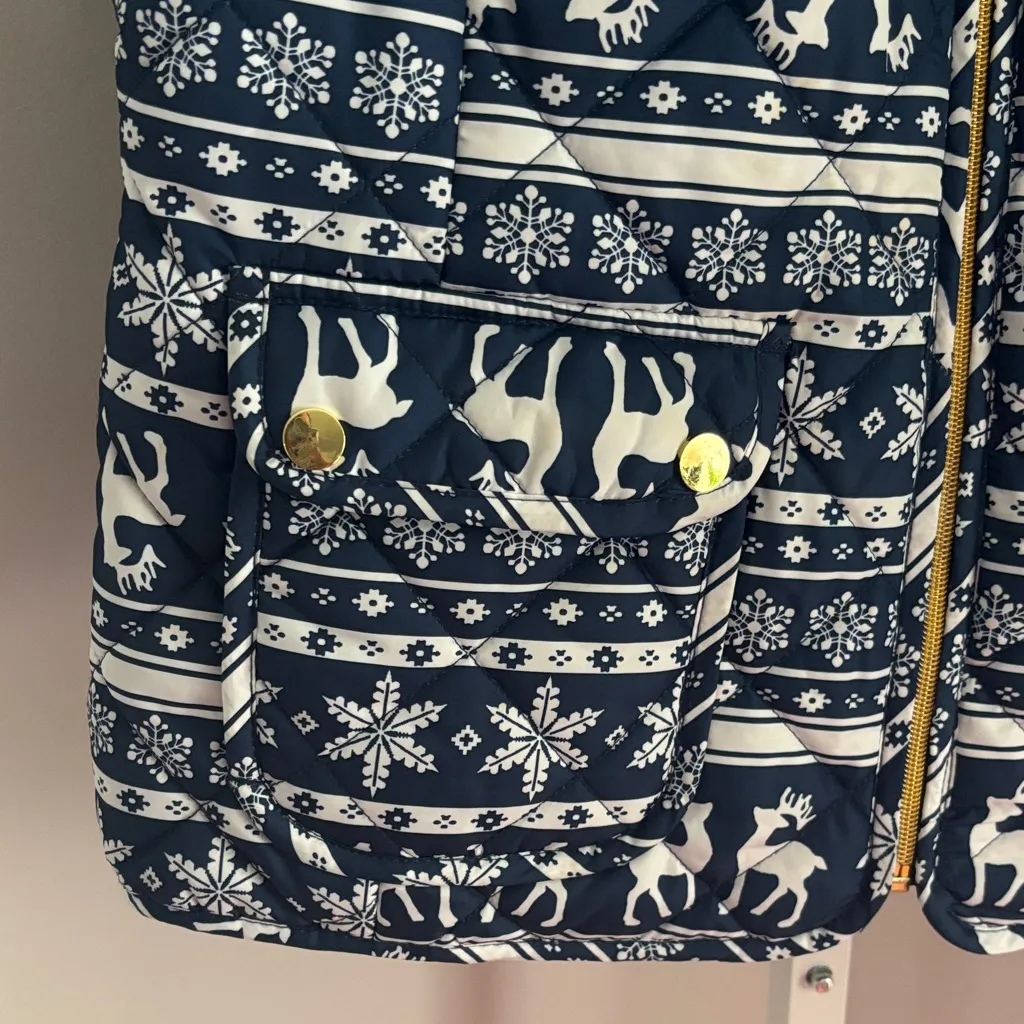 St John’s Bay Navy and White Reindeer Snowflake Quilted Puffer Vest Size Small - Image 5