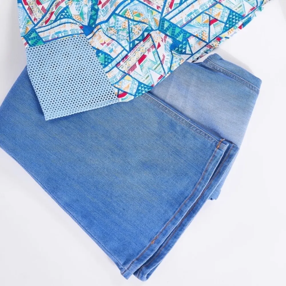 Blue Geometric Print Mesh Sides Top - Image 7