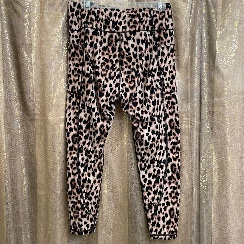 Victoria Secret Incredible Essential Legging Leopard Print 7/8 Length Size 14 - Image 2