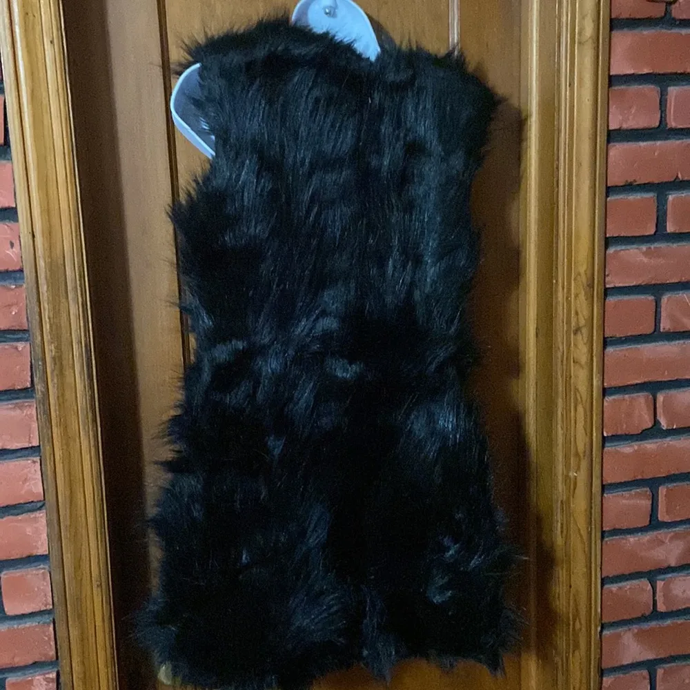 LA Coalition Faux Fur Vest - Image 3