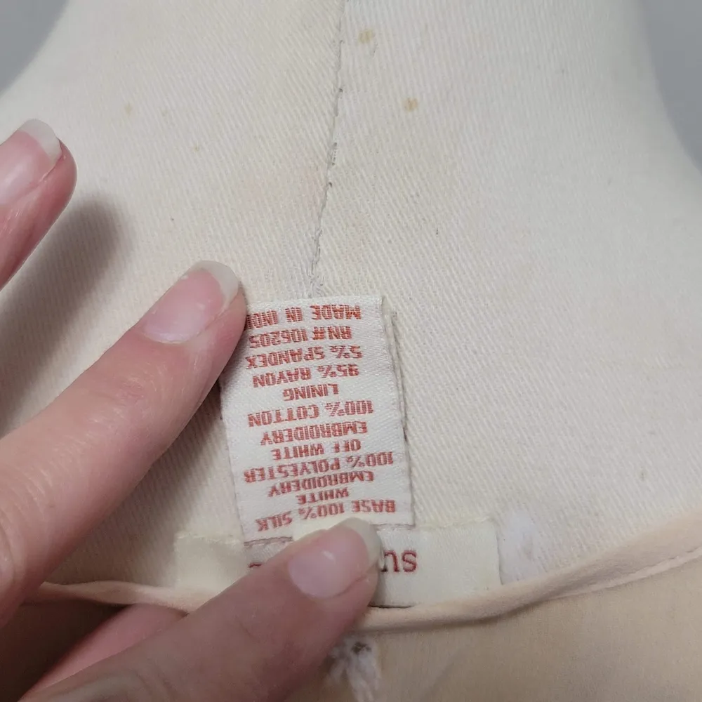 Sundance Angelique embroidered eyelet blouse size medium - Image 7