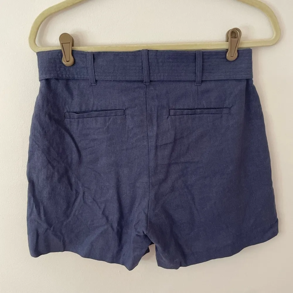 Crosby Linen shorts size 4 new with out tags Blue - Image 4
