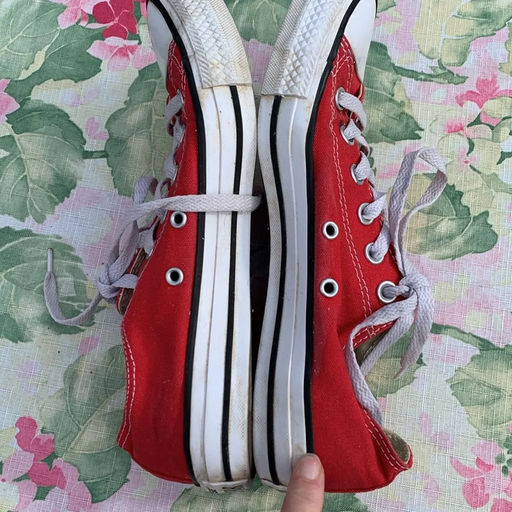 🚫SOLD🚫Converse All Star Chuck Taylor Red Low Tops Size 6.5M/8.5W - Image 3