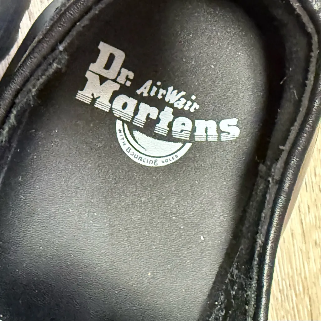 Dr. Martens ZEFFIR 3I BEX BUTTERO HAIR ON SHOES
Men = 8 , Women = 9 - Image 5