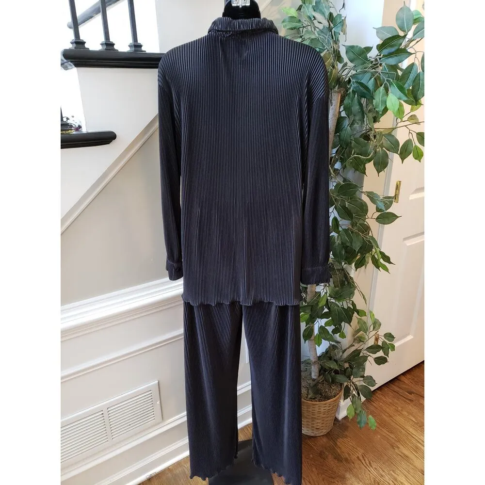 Black Pleated Lounge Set Small 2 - Image 7