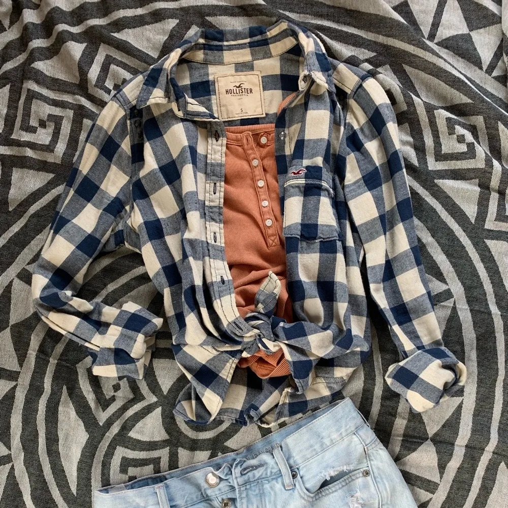 Hollister Navy Flannel Button Down - Image 2