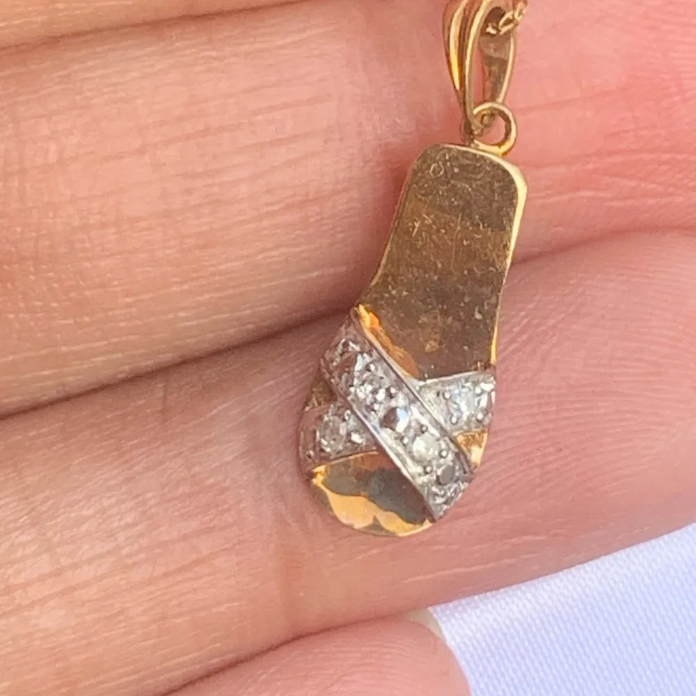 10k Diamond Flip Flop Necklace - Image 10