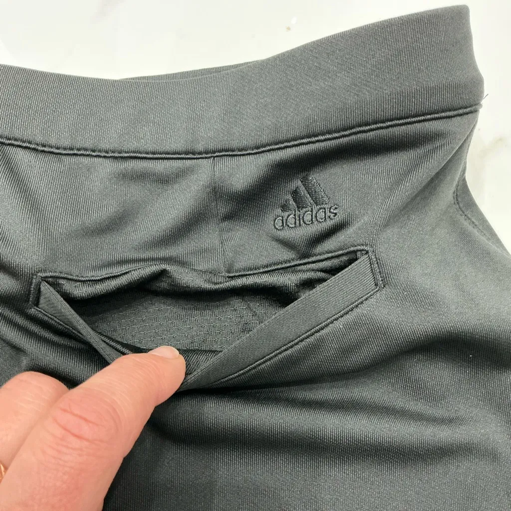 Adidas skort EUC 🖤🖤 - Image 7