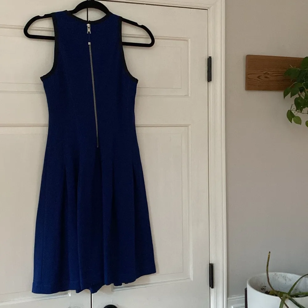 Banana Republic Fit‎ & Flare Dress Size 4 Pleated Skirt Color Block Blue Black - Image 9