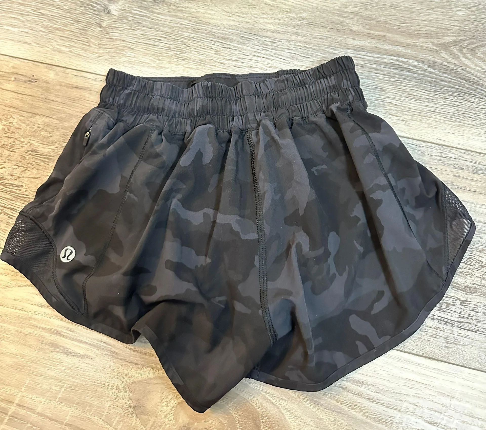 Hotty Hot Short 2.5” - Image 2