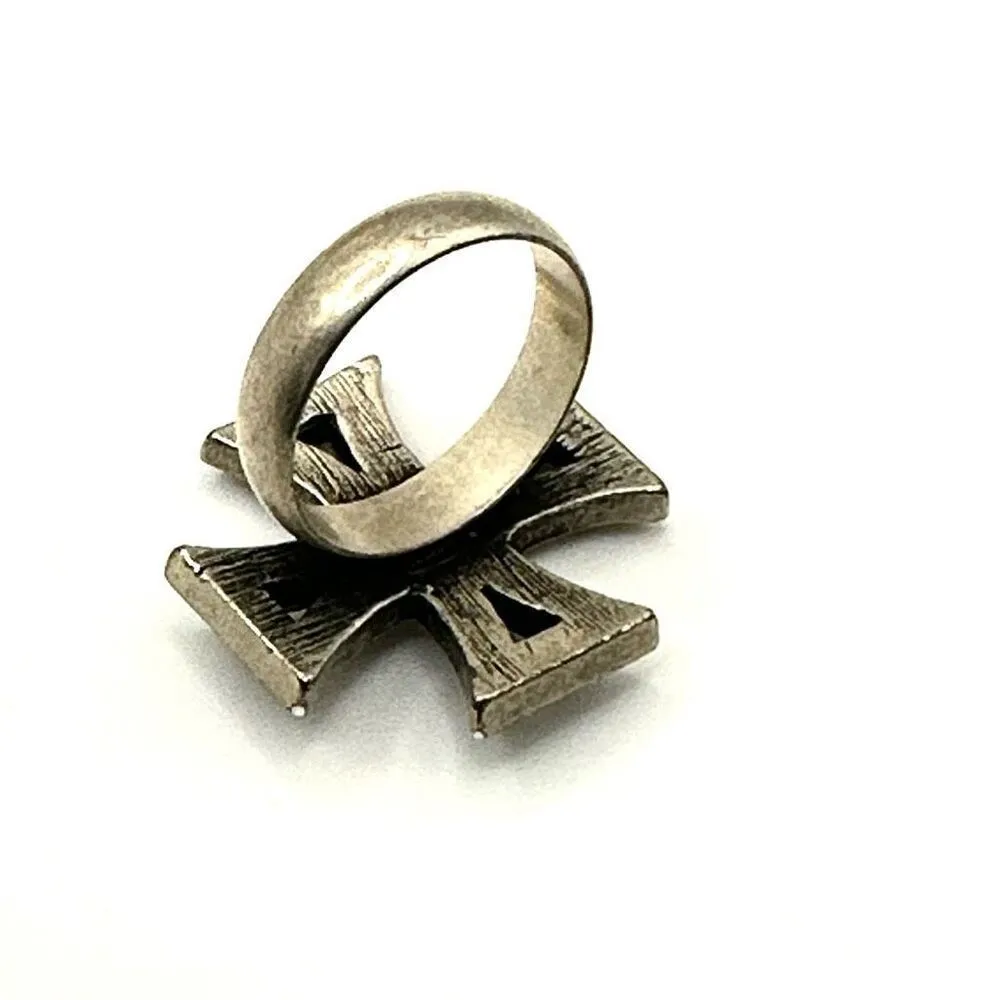 Silver tone iron cross rhinestone ring - Image 5