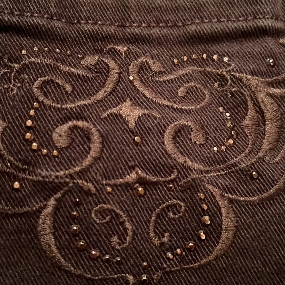 Gloria Vanderbilt brown jean capris Size 8 - Image 7