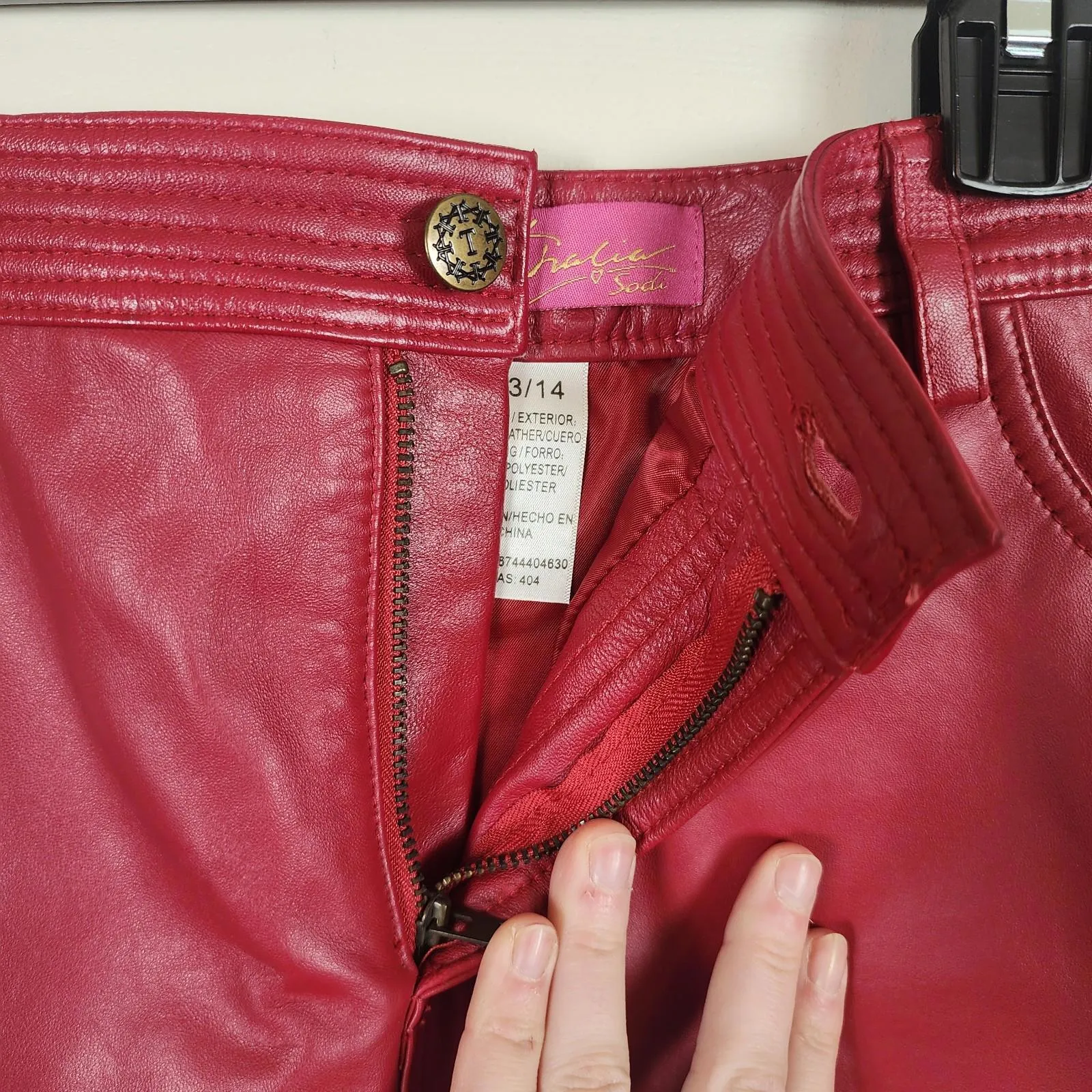 Vtg Thalia Sodi Y2K Cherry Red Genuine Leather Mini Skirt 13/14 Biker Grunge - Image 3
