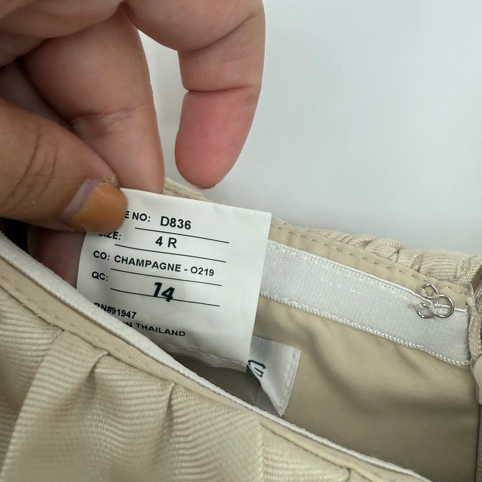 Alfred Sung Off-The-Shoulder Ruffle Neck Satin Trumpet Gown Size 4 - Image 10