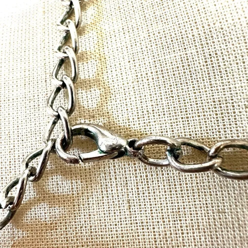 Silver tone Fan Statement Necklace - Image 5