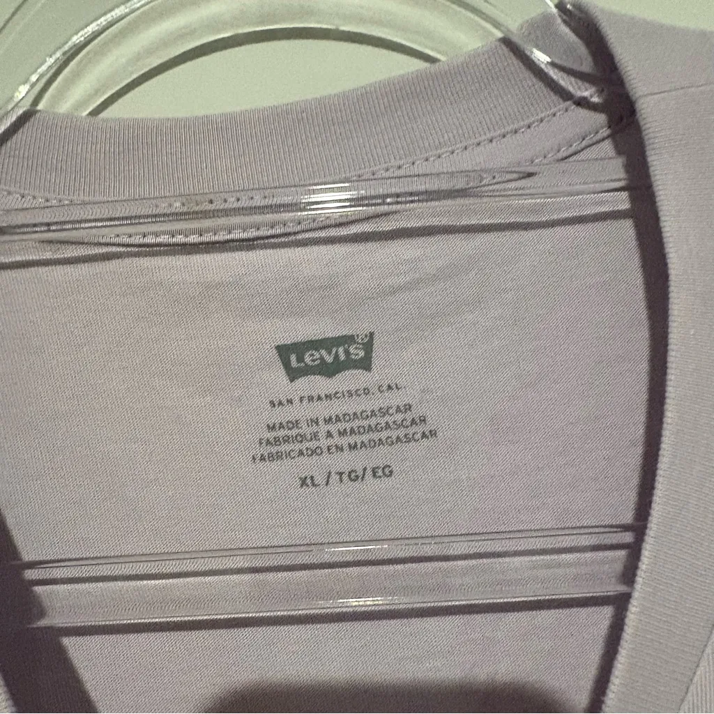 LEVI’S Pride Rainbow Logo Cropped T Shirt Tee Unisex lavender purple Size XL - Image 3