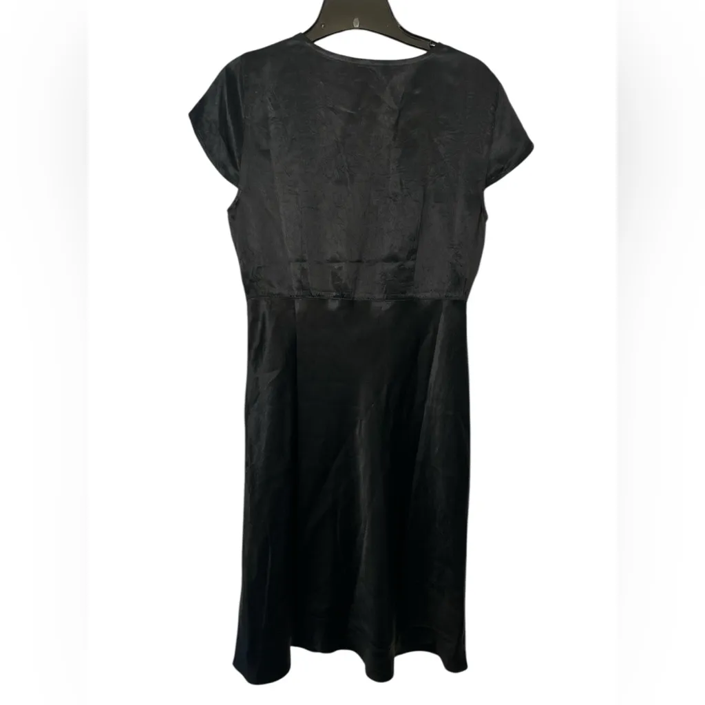 J Crew Short Sleeve Slip Dress Satin Size 6 - Black V Neck Short NWT - Image 2