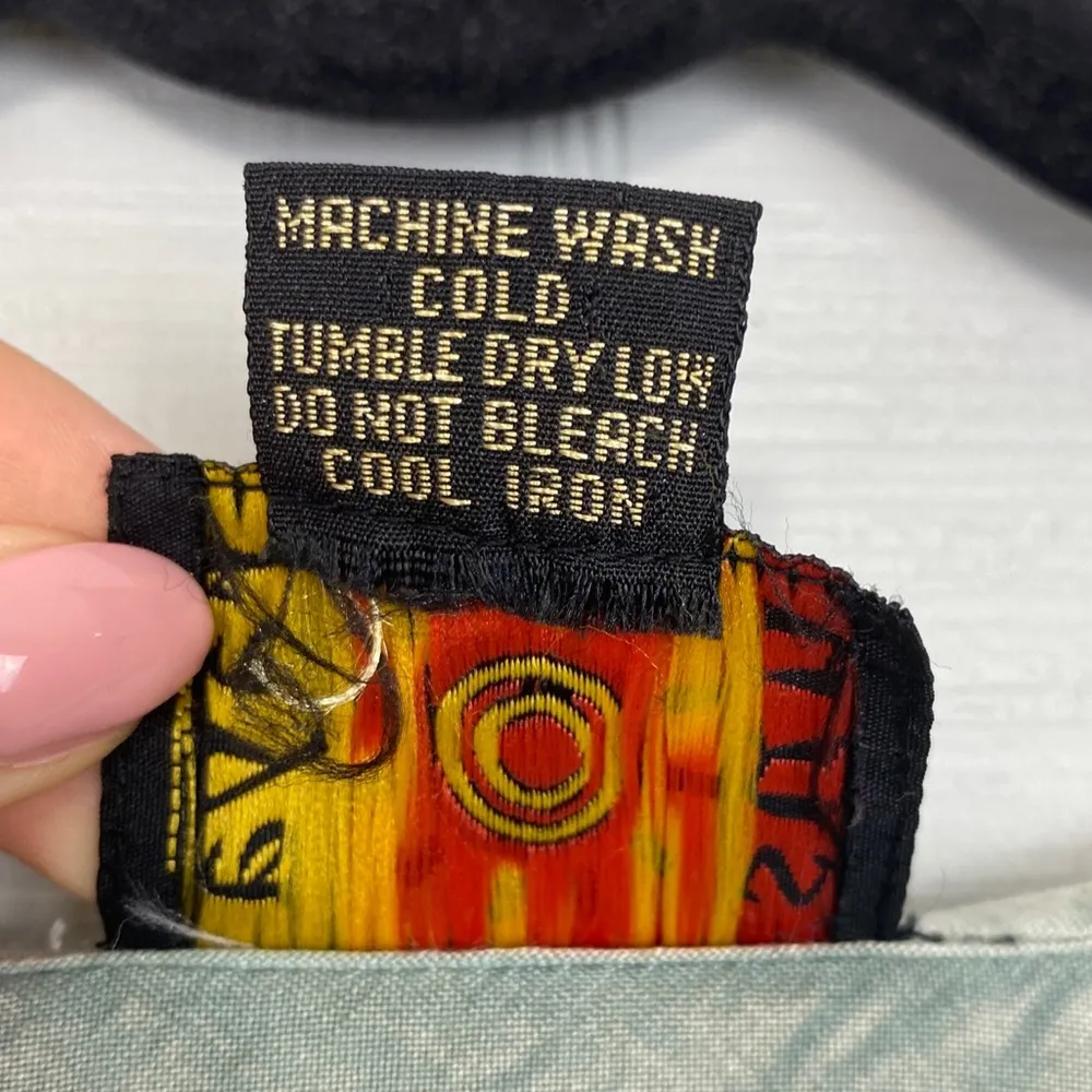 Raya Sun Embroidered Heart Floral Design Short Sleeve Boho Top Washed Green S - Image 7