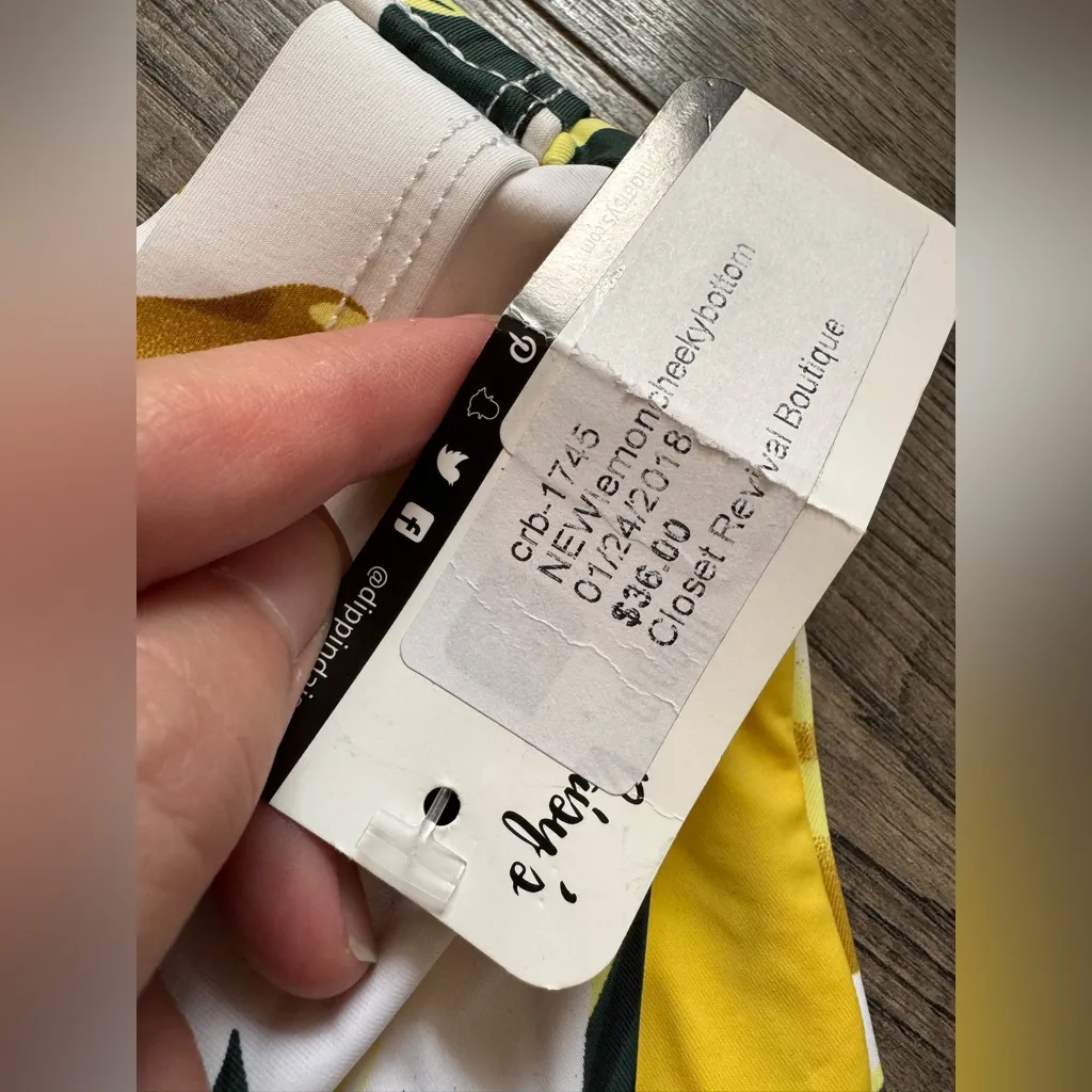 Dippin’ Daisy Lemon Triangle Cheeky Bikini Set- Size Large - Image 4