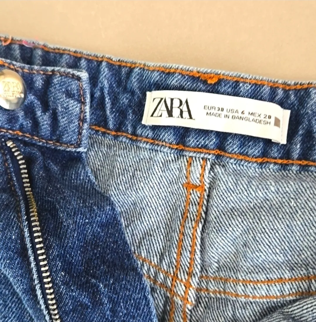 Zara High Rise Blue Raw Hem Shorts Size 6 - Image 4