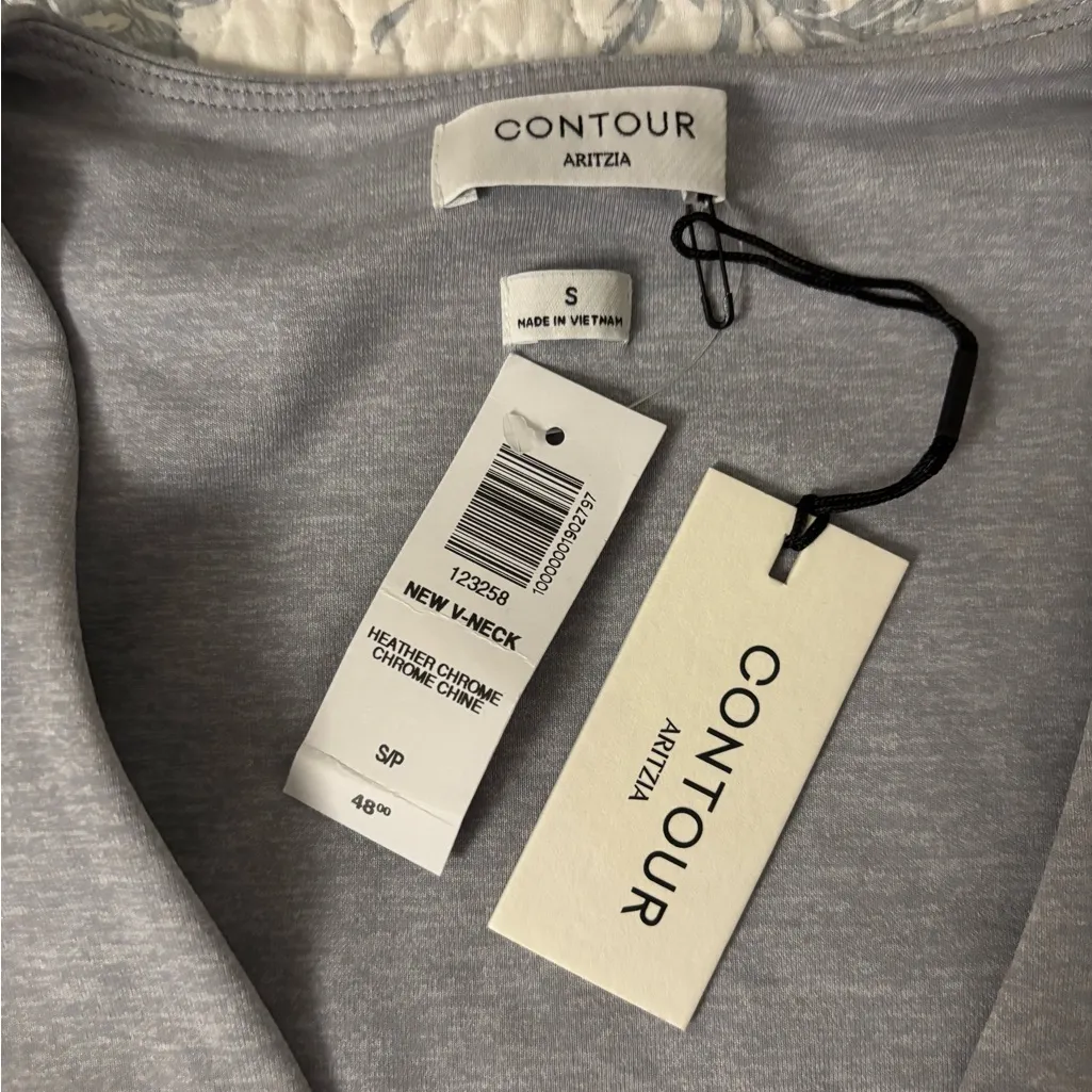 Aritzia New Gray Long Sleeve V-Neck Top - Image 2
