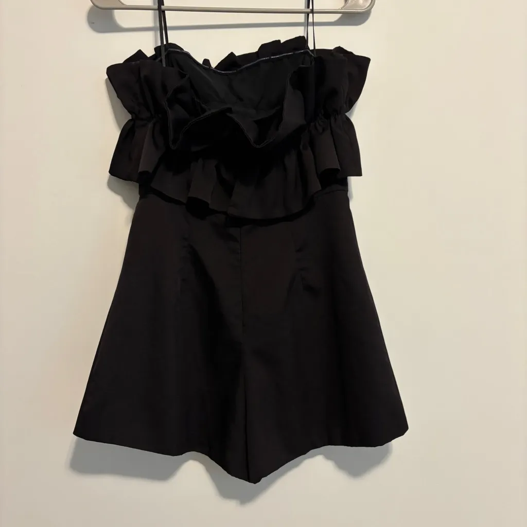 Black Ruffled Strapless Romper - Image 6