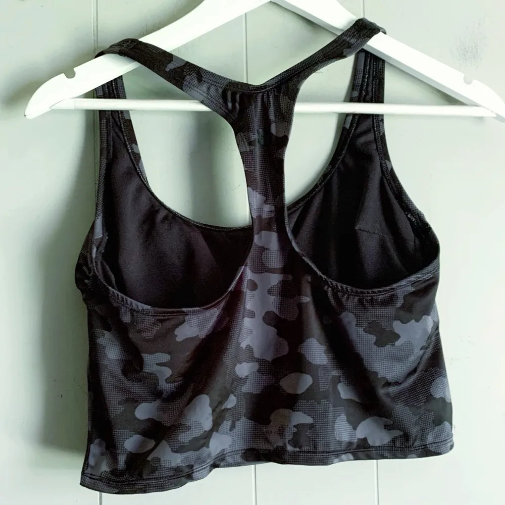 All in Motion Black & Gray Camo Sports Bra Cropped Tank M - Image 2