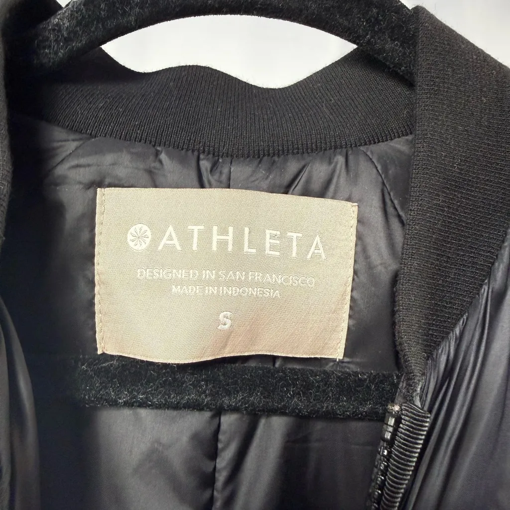 Athleta Summit Insulated Parka Coat in Black Size Small - Image 6